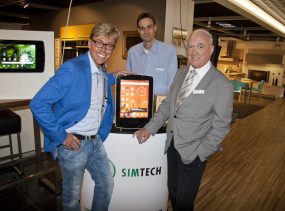 Hansy Vogt mit dem Küchen PC PICO