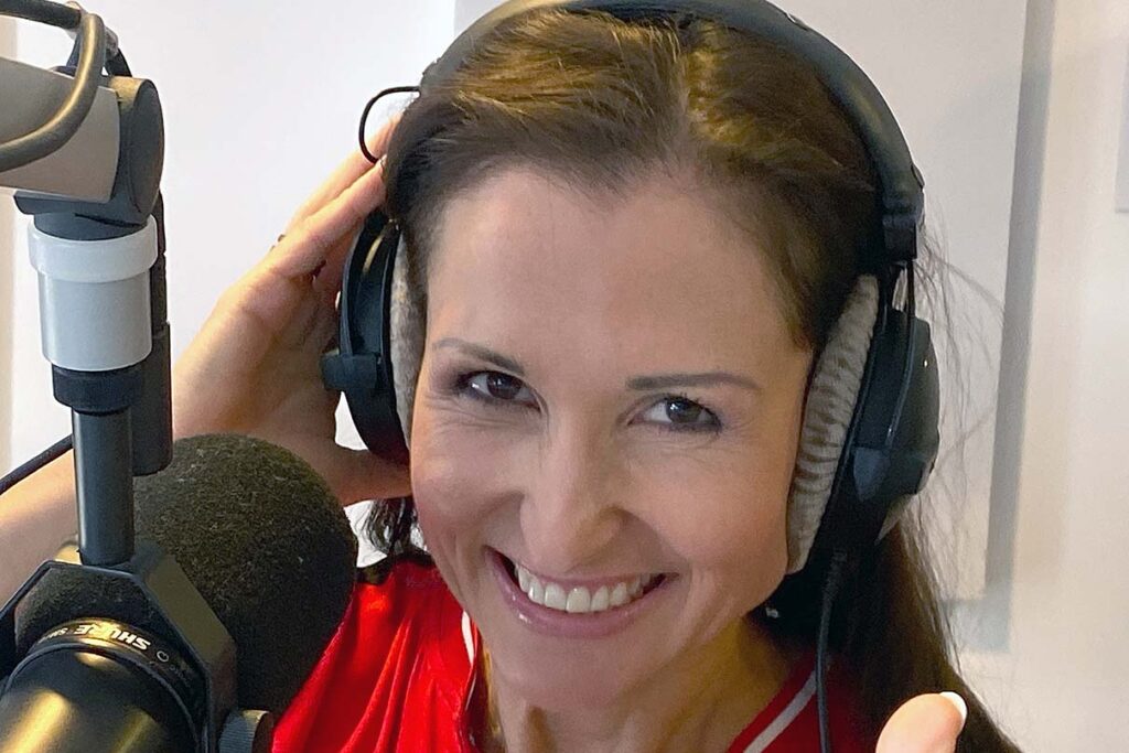 Anita Hofmann, bekannt vom Schlagerduo Anita und Alexandra Hofmann, gehört seit 2019 zum Moderatoren-Team des Reutlinger Radiosender Neckaralb Live.