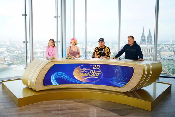 Die Jury mit (v.l.) Leony, Katja Krasavice, Pietro Lombardi und Dieter Bohlen. - Pressefoto: ©RTL / Stefan Gregorowius